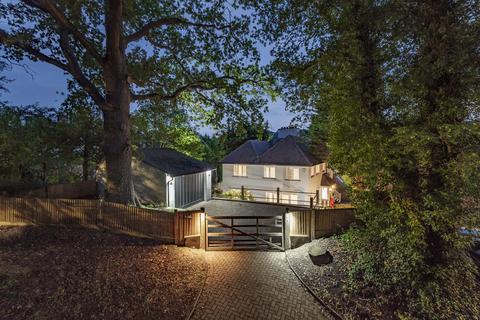 7 Ballards Farm Road, South Croydon, CR2 7JB