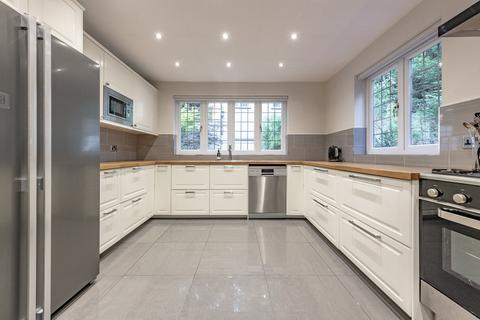 7 Ballards Farm Road, South Croydon, CR2 7JB