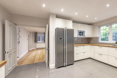 7 Ballards Farm Road, South Croydon, CR2 7JB