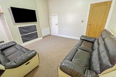 3 bedroom terraced house for sale - Trafford Road, Rowlatts Hill.