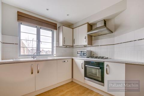 Flat 3, 111 Catford Hill, London, SE6 4PW