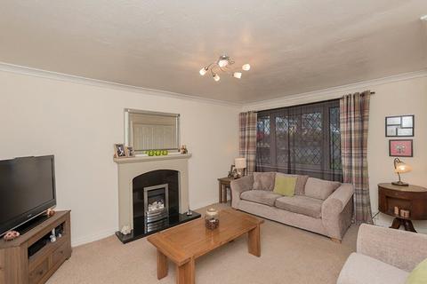 25 Ashbourne Way, Cleckheaton, BD19 5JA