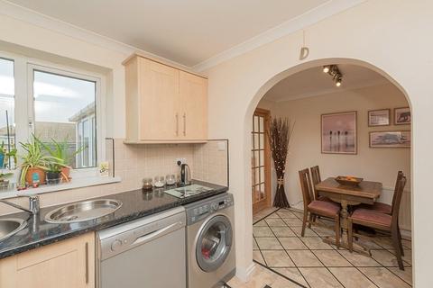 25 Ashbourne Way, Cleckheaton, BD19 5JA