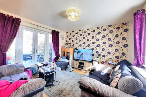 41 Elsworth Close, Feltham, TW14 8SF