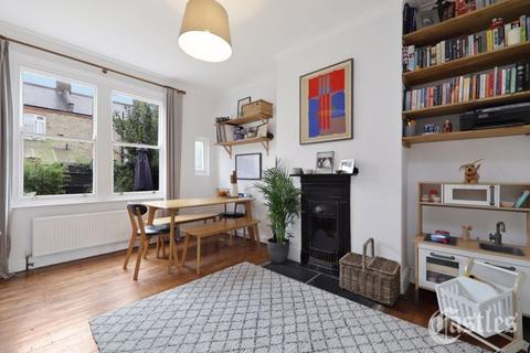 72 Hewitt Avenue, London, N22 6QD