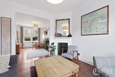 72 Hewitt Avenue, London, N22 6QD