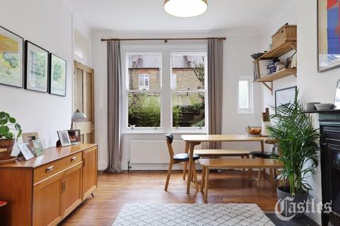 72 Hewitt Avenue, London, N22 6QD