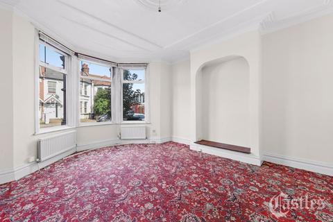 3 Belsize Avenue, London, N13 4TL