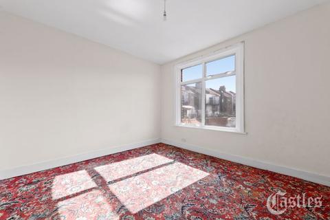 3 Belsize Avenue, London, N13 4TL