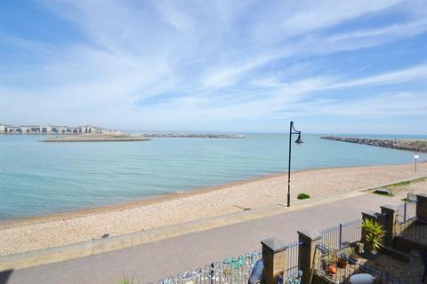 2 bedroom flat for sale - Anguilla Close, South Harbour, Eastbourne