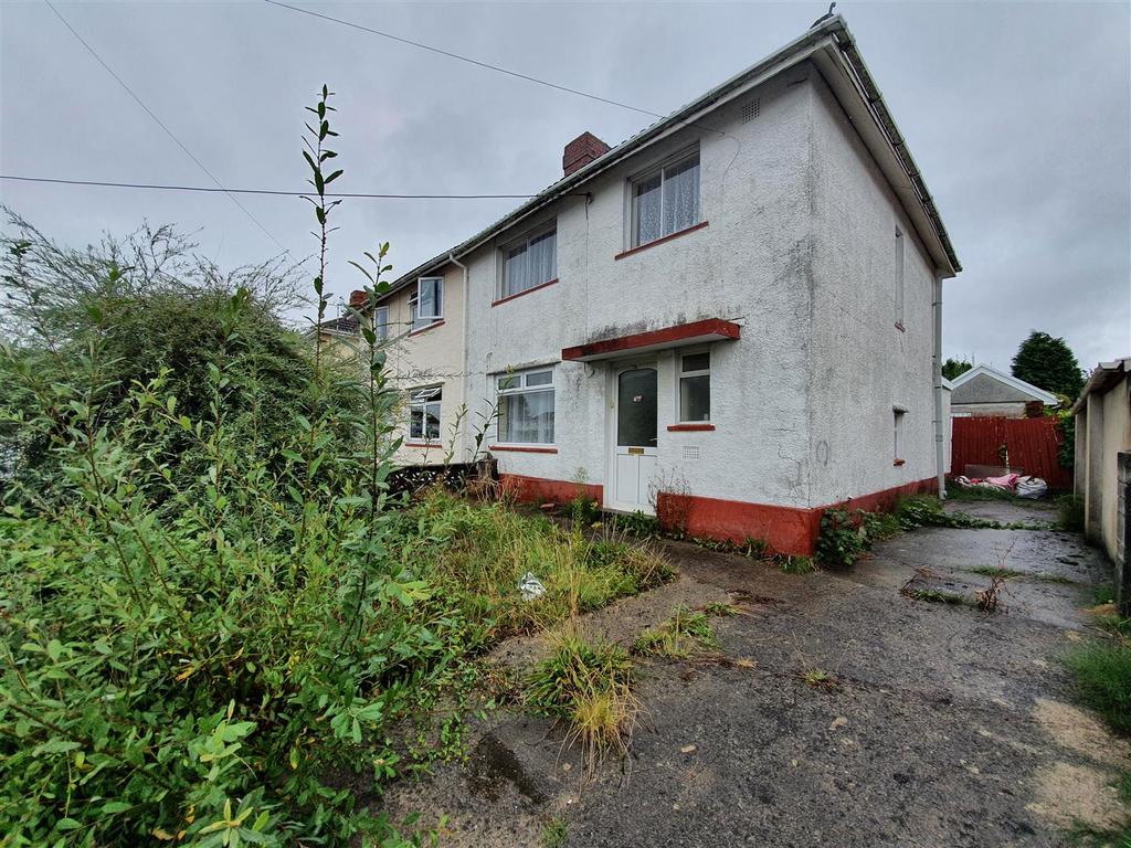 Brynamlwg Road, Gorseinon, Swansea 3 bed semidetached house £120,000