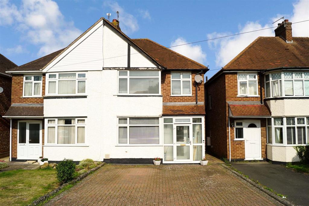 Heathcote Road Whitnash Leamington Spa 3 Bed Semi Detached House £