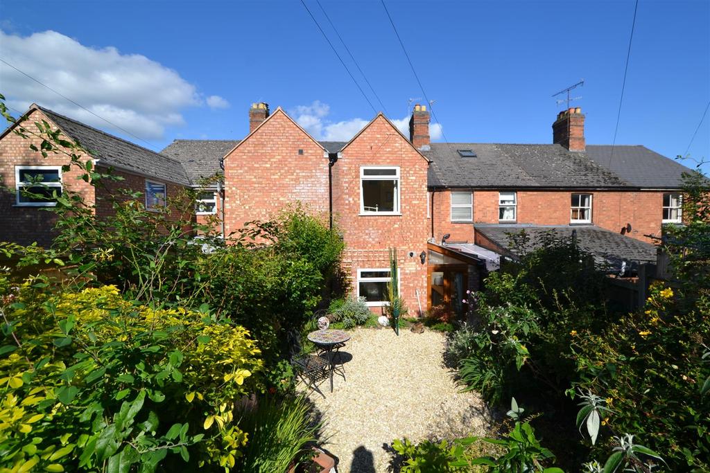 Belmont Road, Malvern 2 bed terraced house £269,000