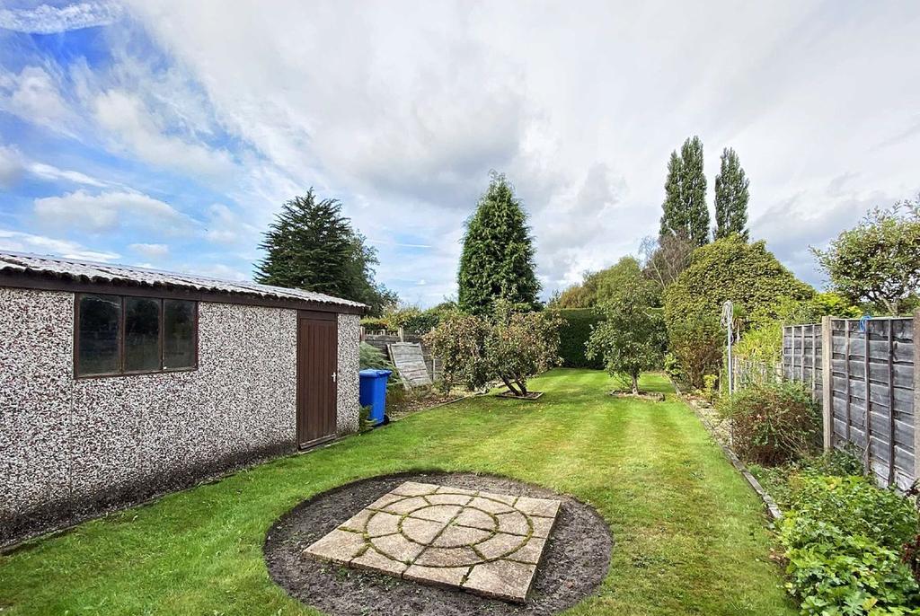 Green Walk, Timperley, Cheshire 3 bed semidetached house £425,000