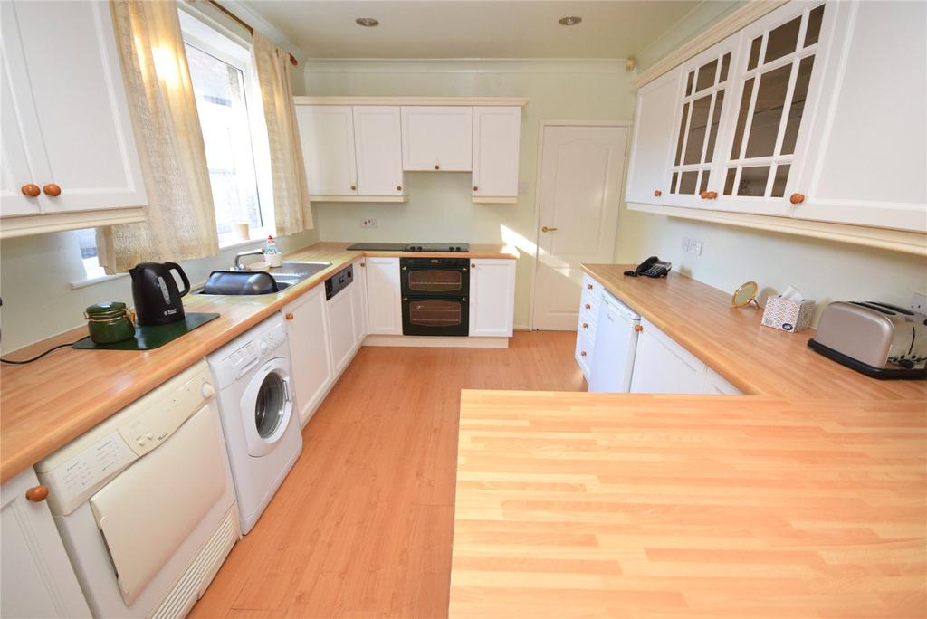 Kentmere Drive, Blackburn, BB2 3 bed semidetached bungalow £800 pcm
