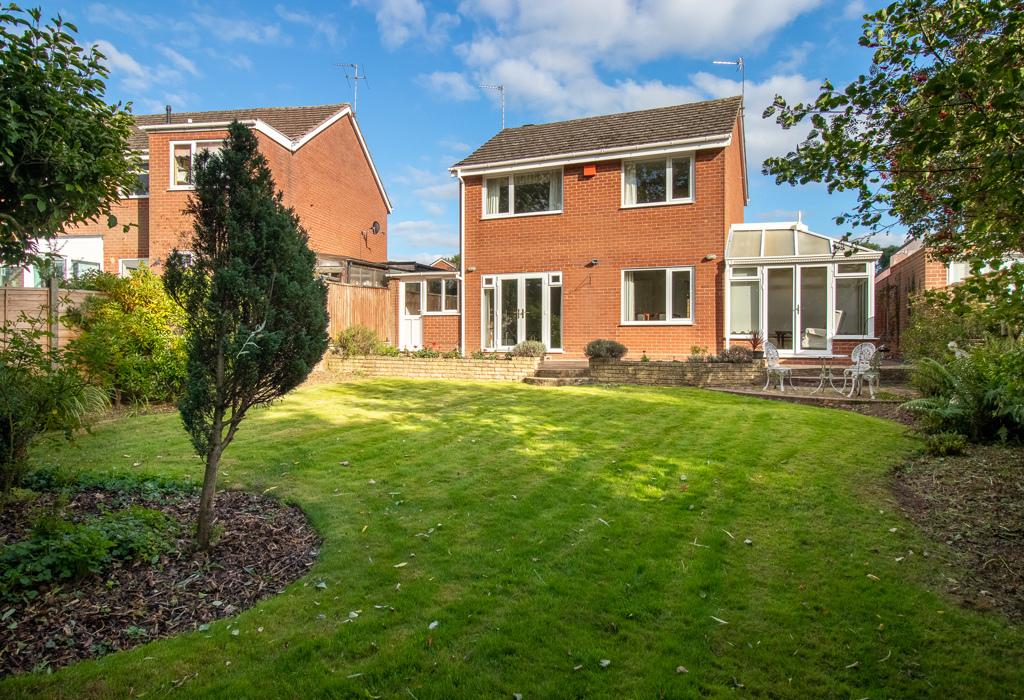 Willow Drive, Cheswick Green, Solihull, West Midlands 3 bed detached