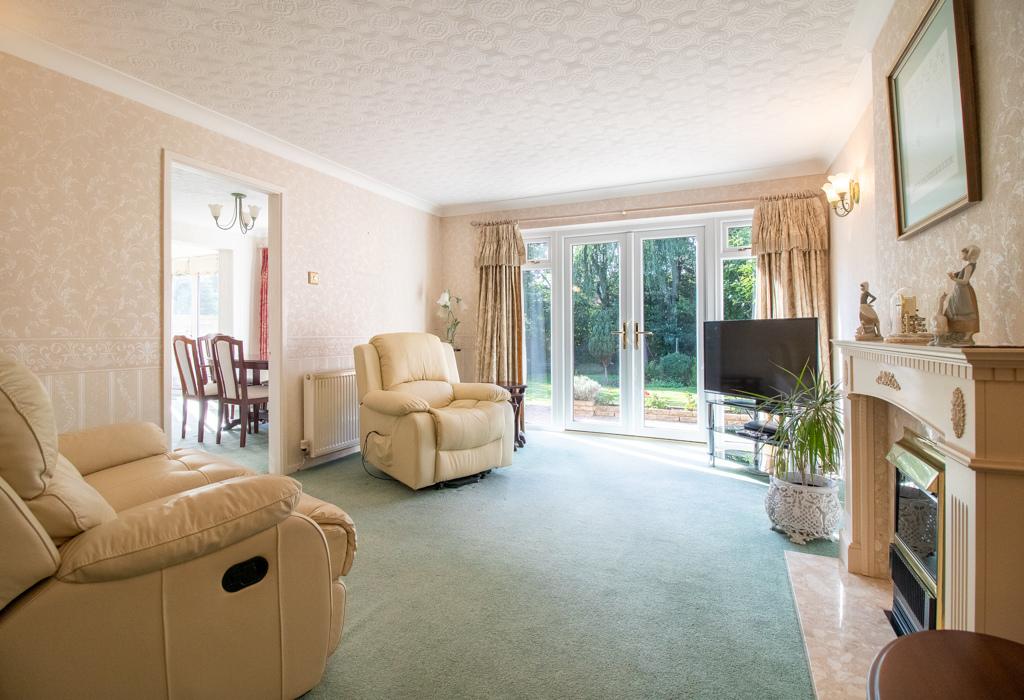 Willow Drive, Cheswick Green, Solihull, West Midlands 3 bed detached
