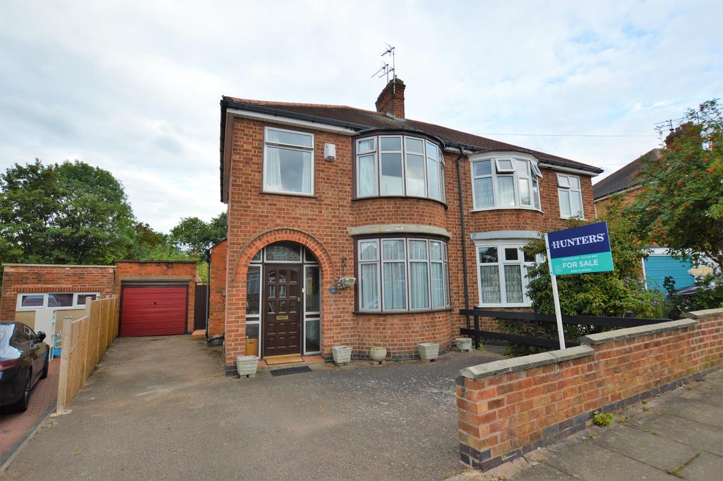 Parvian Road, Leicester, Leicestershire 3 bed semidetached house £