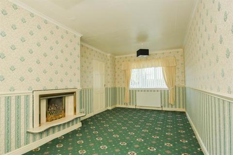 49 Acres Hall Crescent, Pudsey, LS28 9DY