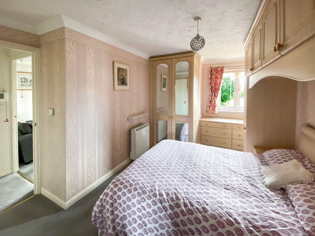 Bedroom 1 (Double)