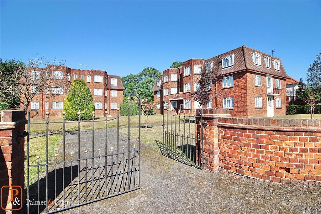 Framlingham Court, Valley Road, Ipswich 2 bed apartment £140,000