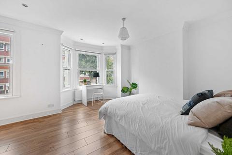 5 bedroom house to rent, Shuttleworth Road, Battersea, SW11