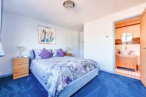 124 Aylesbeare, Shoeburyness, Southend-on-sea, SS3 8AG