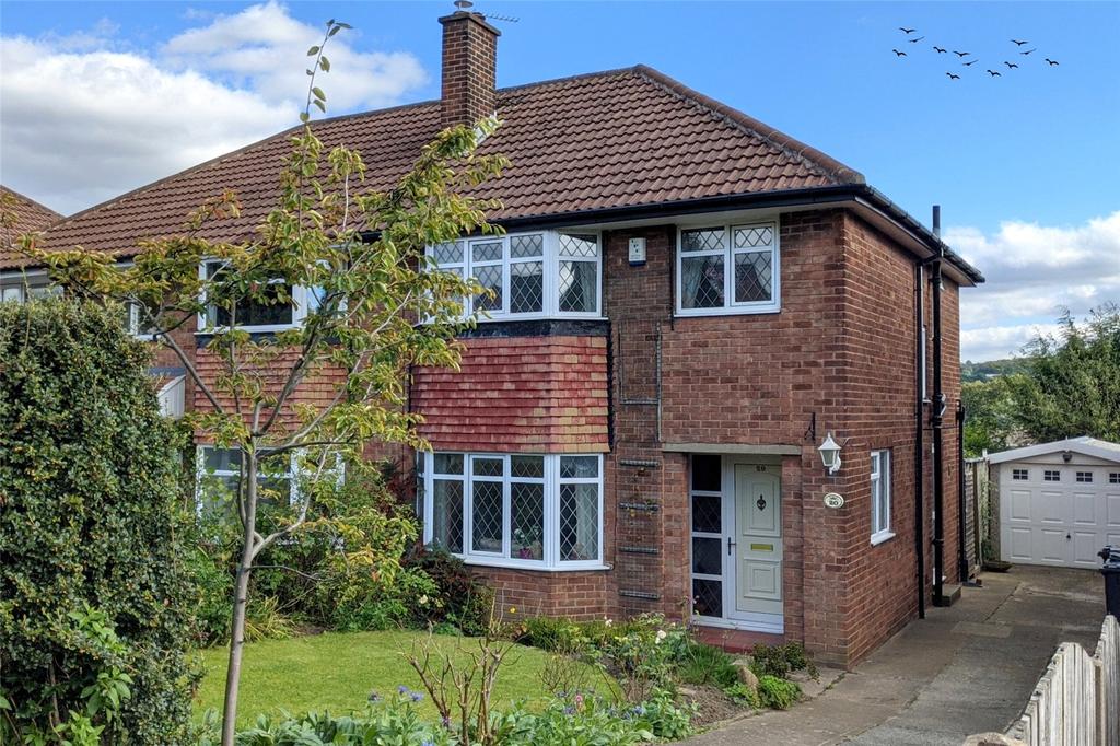 Blake Hall Drive, Mirfield, WF14 3 bed semidetached house £250,000