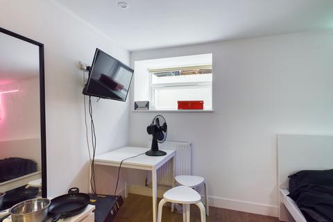 Studio to rent - Castle Street, Brighton BN1