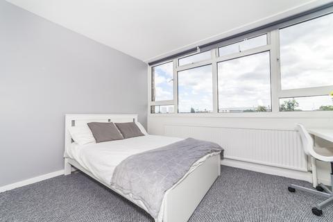 16 Eskdale Close, Wembley, HA9 8XB