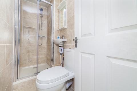 16 Eskdale Close, Wembley, HA9 8XB