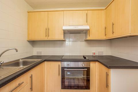 1 bedroom retirement property to rent, 326 Homecove House, Holland Road SS0