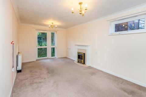 1 bedroom retirement property to rent, 52 Florence Court, Willow Road HP19