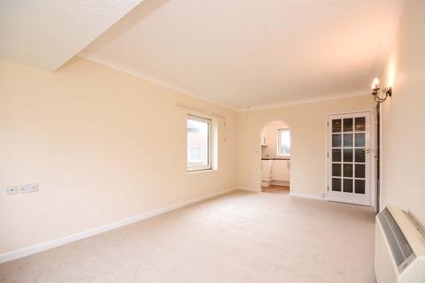 1 bedroom retirement property to rent, 32 Homeweave House, Robinsbridge Road CO6