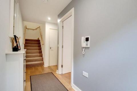2 bedroom apartment for sale, Forge Square, London