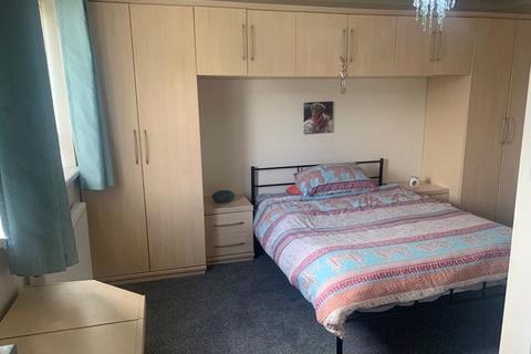 3 Penrhiw, Ystradgynlais, Swansea, SA9 1QQ