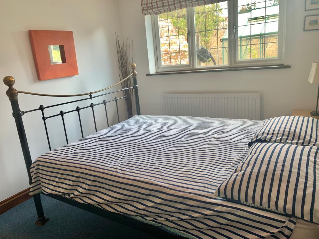 Chieveley, Berkshire, RG20 2 bed semidetached house to rent £750 pcm