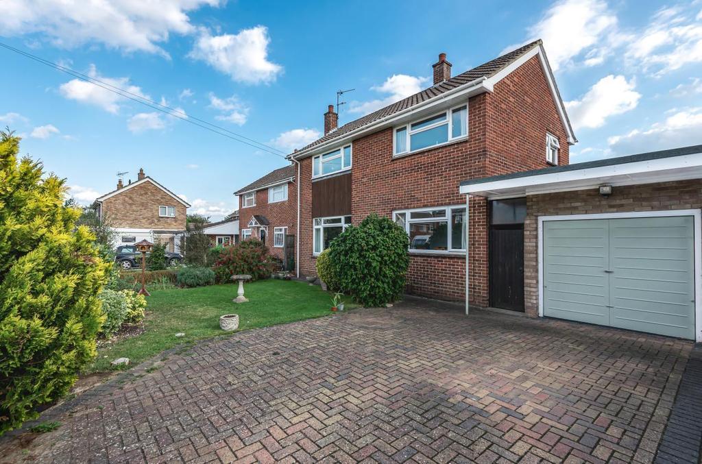 Highland Close, Emsworth, PO10 3 bed detached house £499,950
