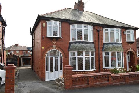 5 Keble Avenue, Oldham, OL8 4HN