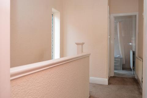 5 Keble Avenue, Oldham, OL8 4HN