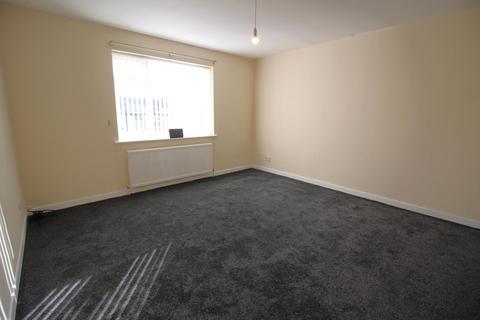 2 bedroom duplex to rent, Back Walmersley Road West, Bury, BL9