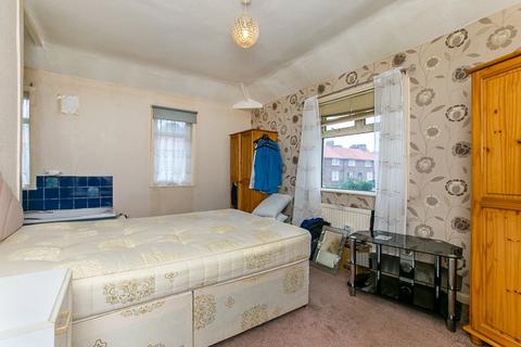 25 Wittersham Road, Bromley, BR1 4RH