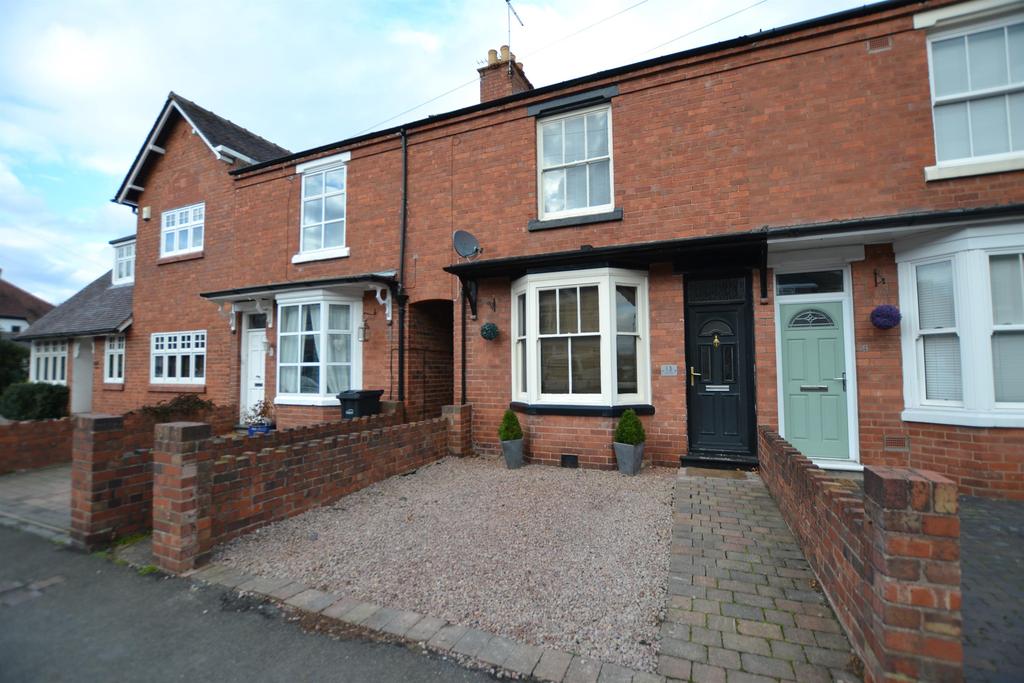 Beech Road, Stourbridge 2 bed house £975 pcm (£225 pw)