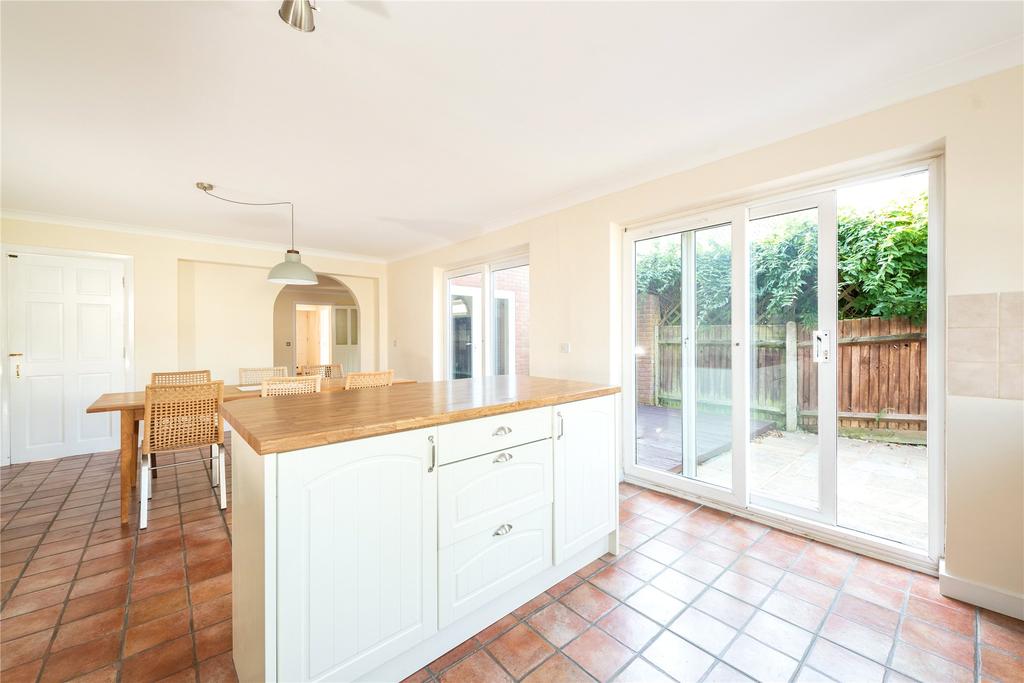 Kitchen/Dining