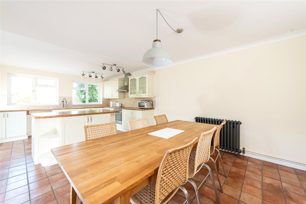Kitchen/Dining