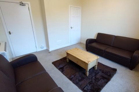 4 bedroom flat to rent, Hilton Terrace, Hilton, Aberdeen, AB24