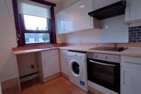 4 bedroom flat to rent, Hilton Terrace, Hilton, Aberdeen, AB24