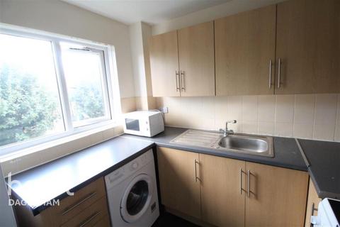 2 bedroom flat to rent, Pedley Road, Dagenham