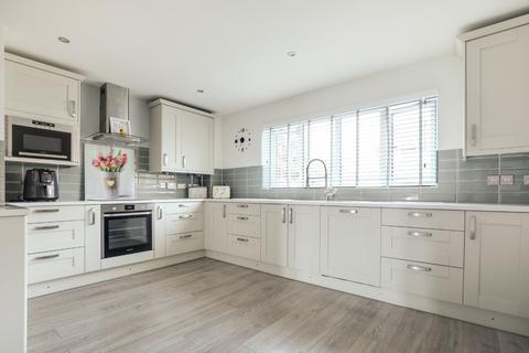 8 Chetney View, Iwade, Sittingbourne, ME9 8SU