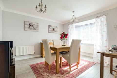 8 Chetney View, Iwade, Sittingbourne, ME9 8SU